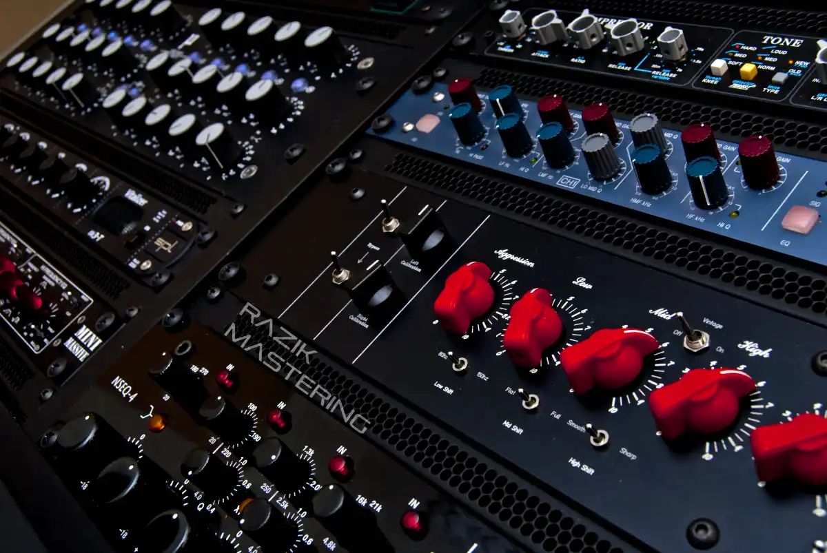 Free mastering sample — analog outboard gear